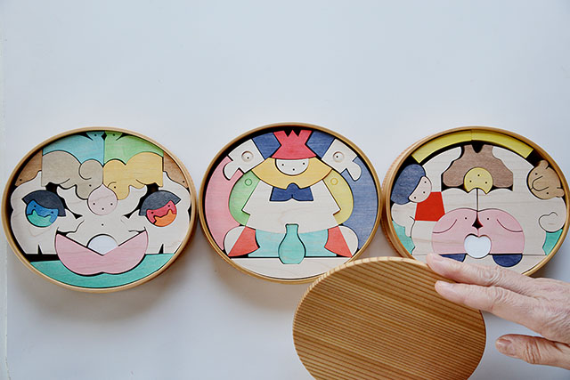 小黒三郎組み木の五月人形「楕円武者三段飾り」在庫あります。2022年4