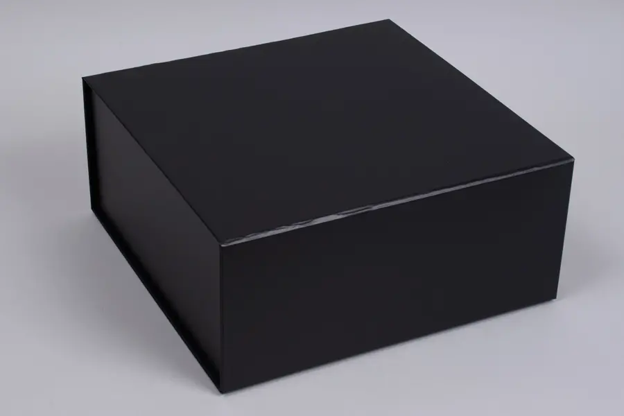 900x600-10x10-black.webp