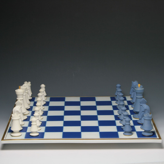 非売品】セーブル(Sevres) 大きなチェス盤 ビスケット【現物写真】1992