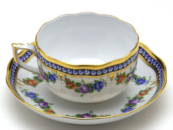 ヘレンド(Herend) ティーカップ(200cc)&ソーサー 真珠の首飾(20724/GPN