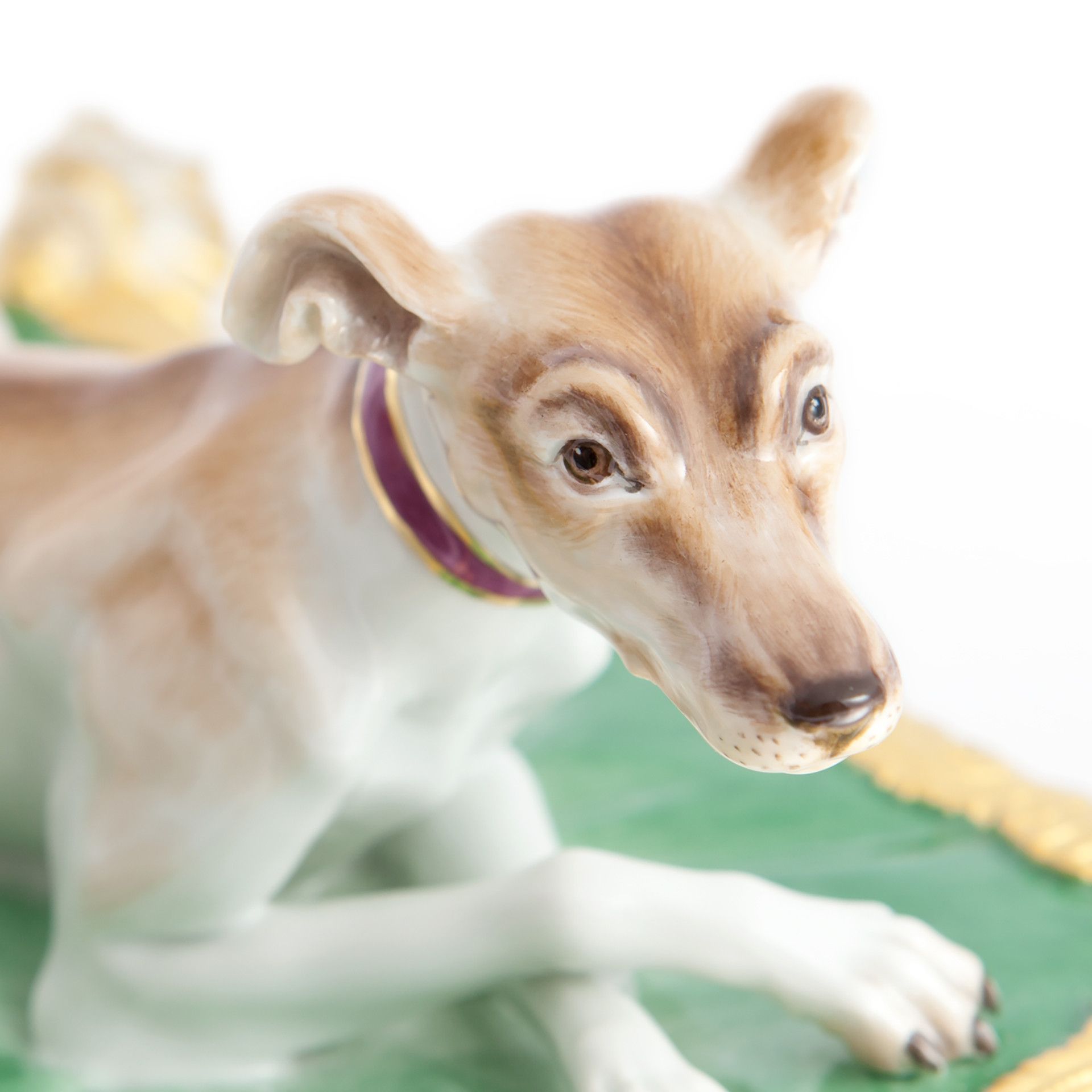 ドイツの名窯マイセン 日本公式サイト|小箱「グレーハウンド」