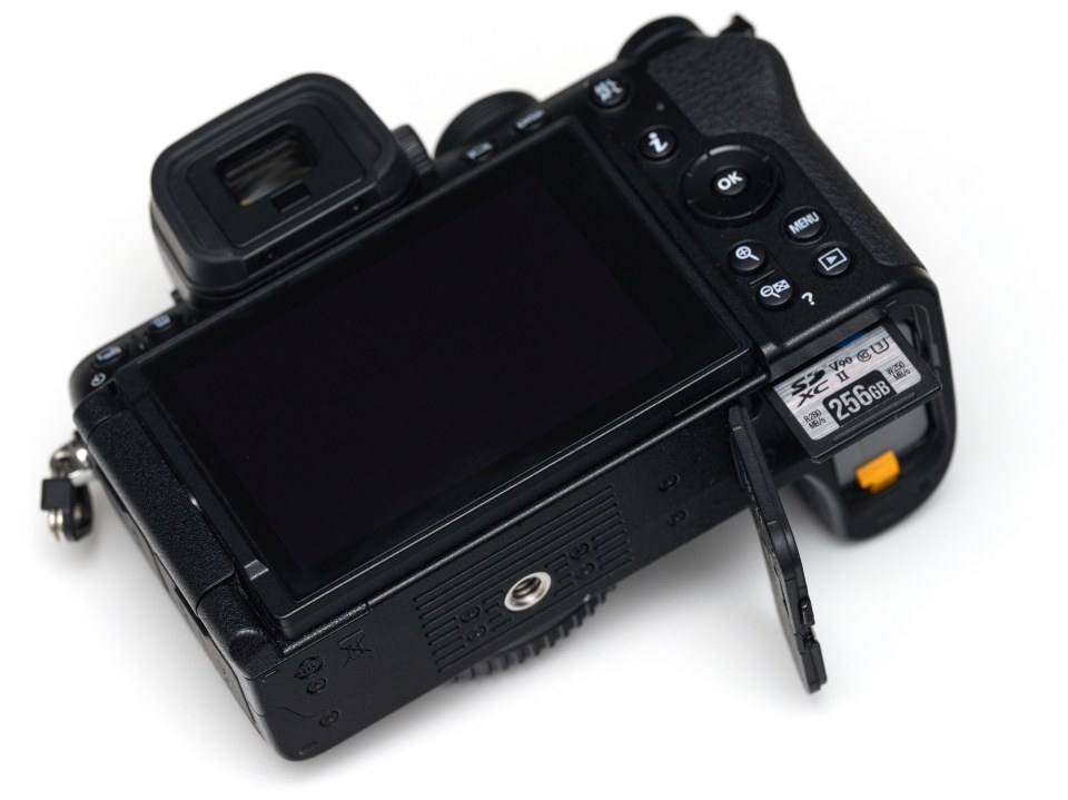 Speed Test: Best Memory Cards for Nikon Z50 II