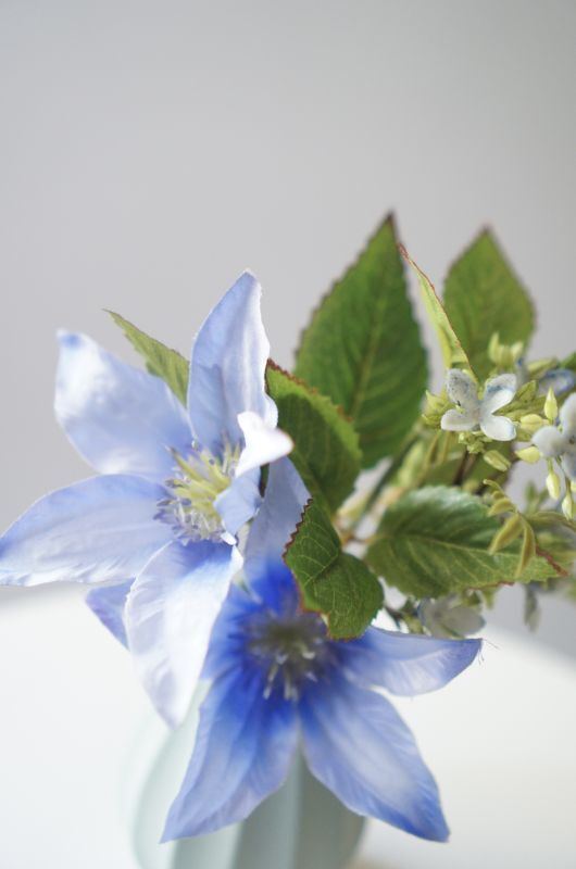 高品質]御仏壇用のお供え花（クレマチス ブルー）｜お墓へのお供え用