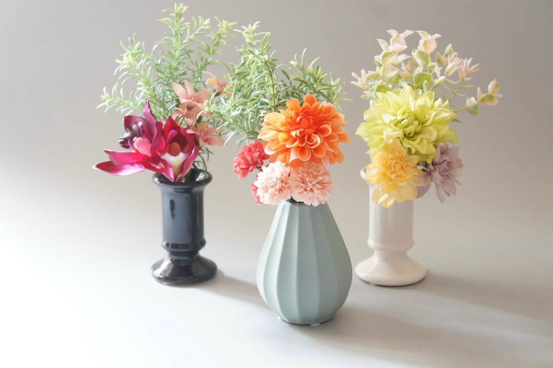 高品質]御仏壇用のお供え花（ダリア（オレンジ）とポンポンマム）｜お