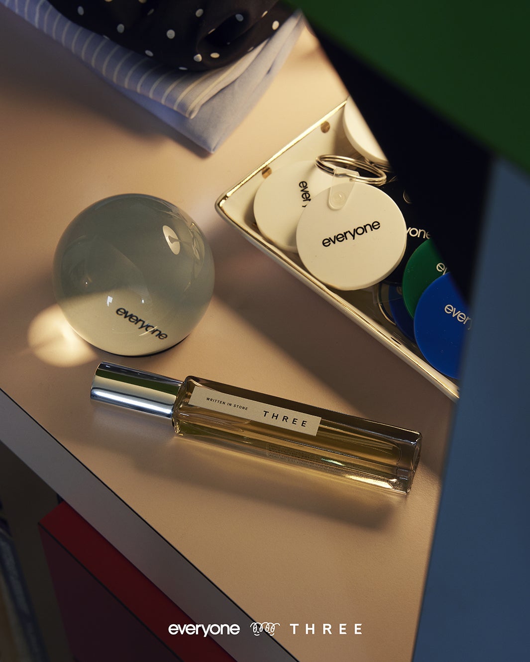 THREE（スリー）」と「エブリワン」がコラボ！“石”をイメージした