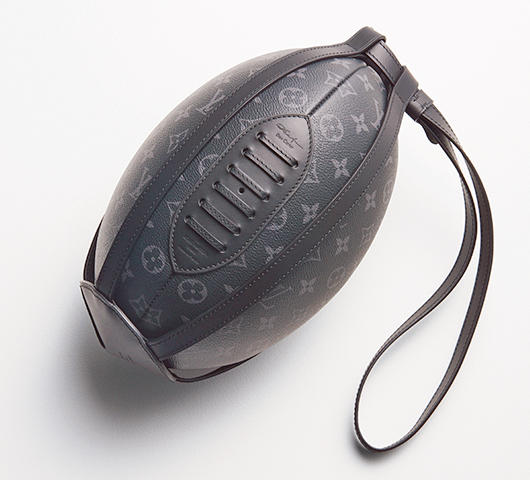 ルイ・ヴィトン謹製のラグビーボール。世界で一番ラグジュアリーな