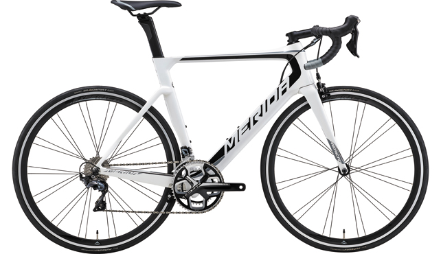 メリダ -MERIDA- | ラインナップ | ロードバイク | REACTO 5000