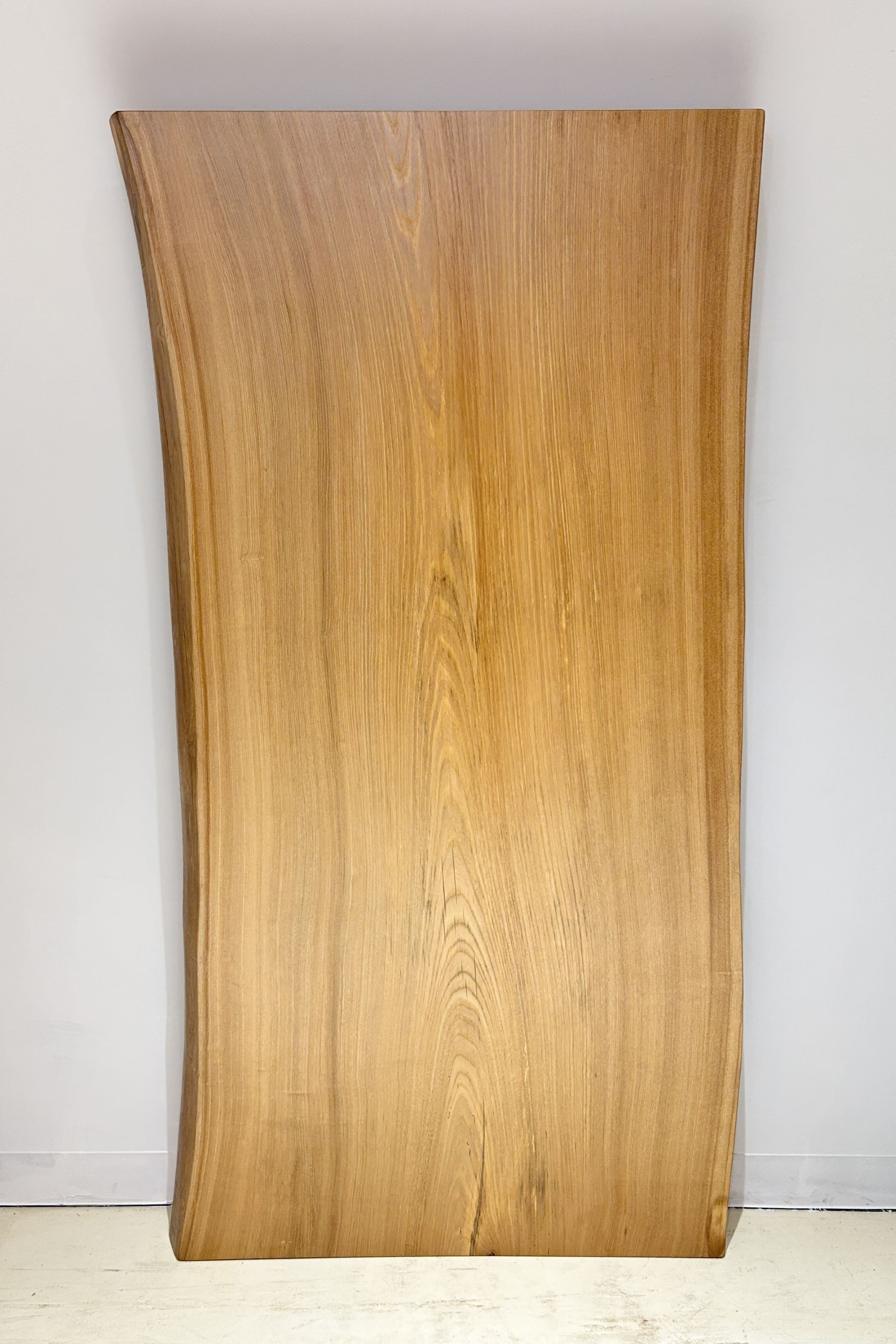 天然木 東京 新宿 東五軒町展示 モンキーポット材 一枚板 テーブル用天