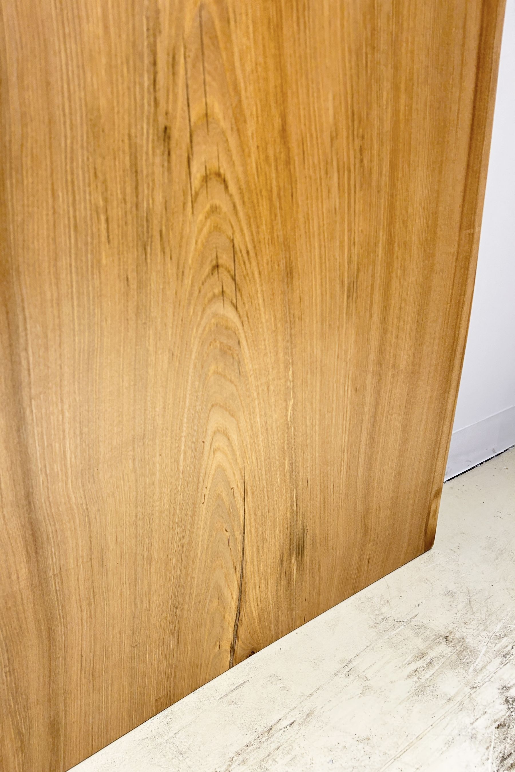 天然木 東京 新宿 東五軒町展示 モンキーポット材 一枚板 テーブル用天