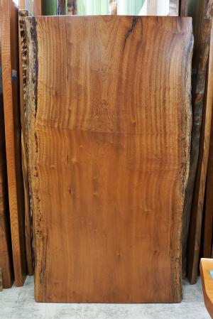 天然木 東京 新宿 東五軒町店展示 欅（けやき・ケヤキ）材 一枚板