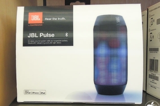 ハーマンインターナショナル、クリスタル風スピーカー「harman/kardon