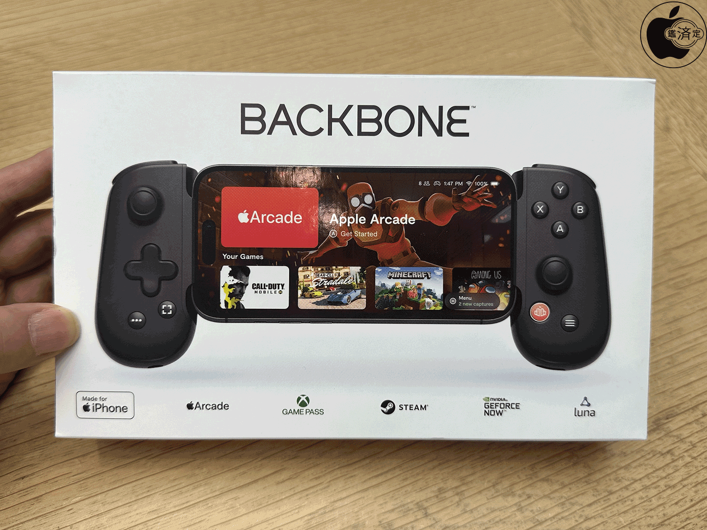 Apple Store、BackboneのiPhone用ゲームコントローラー「Backbone One