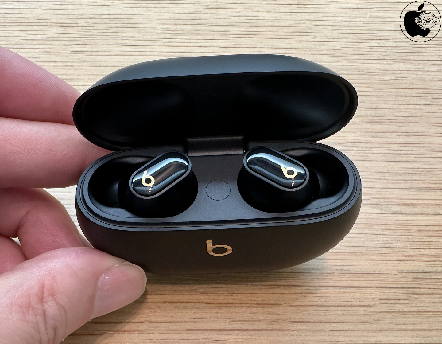 Beatsのアクティブノイズキャンセリング搭載完全ワイヤレスイヤフォン