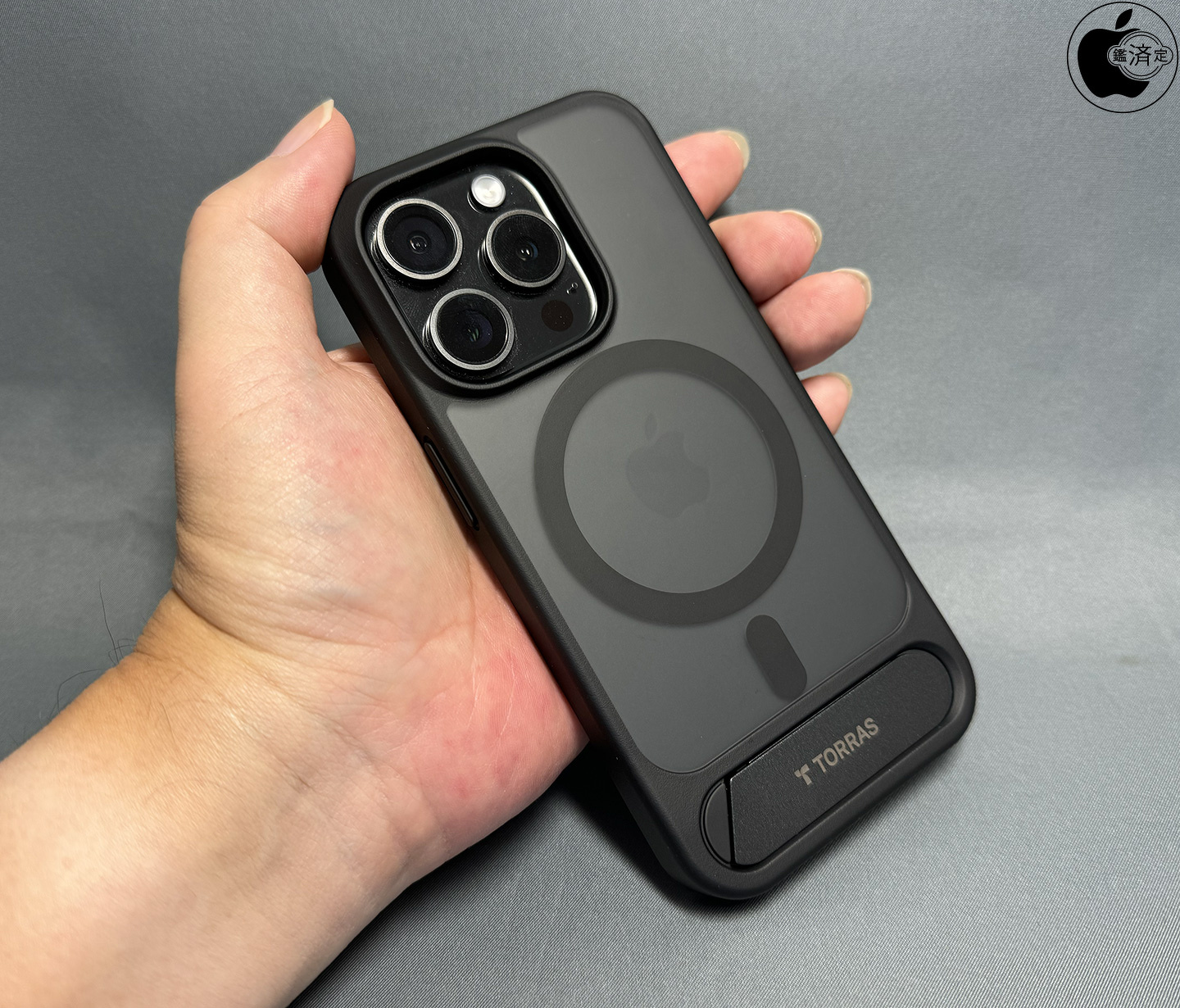 TORRASのiPhone 15 Pro用スタンド付きケース「UPRO Pstand for iPhone