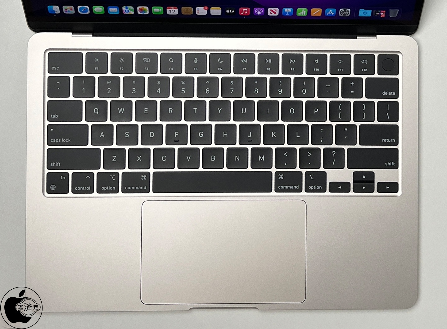 AppleのM2チップを搭載したMacBook Air「MacBook Air (M2, 2022)」を