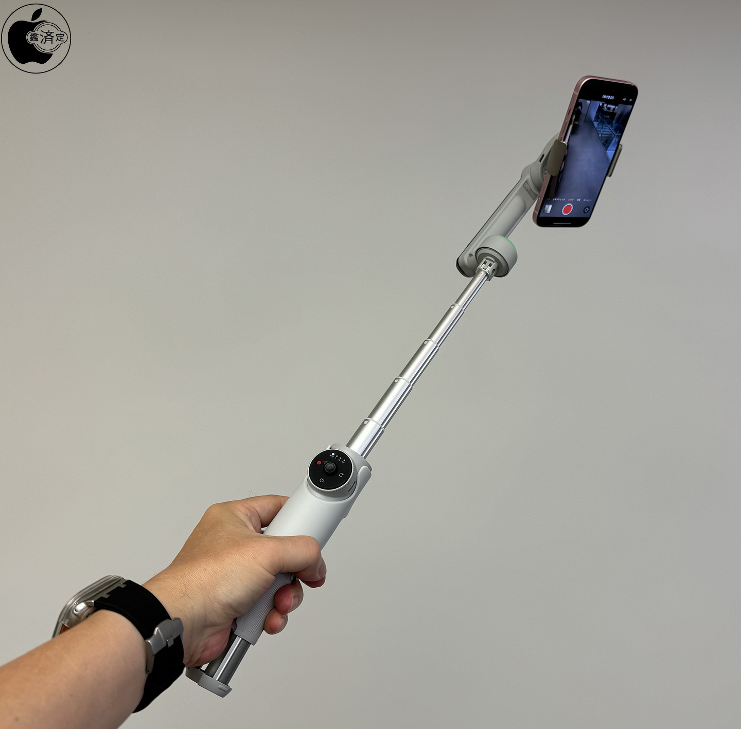 Insta360のAppleのDockKitに対応した自動追尾式iPhoneスタビライザー