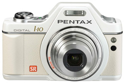 PENTAX、レトロな一眼レフ風デジタルカメラ「PENTAX Optio I-10」を