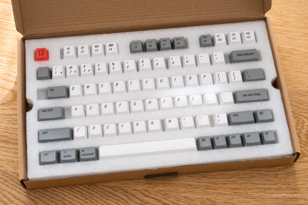 Keychron K2 PBT Retro Mac Keycap Set レビュー／往年のApple