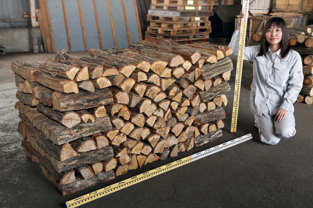 薪：生ナラ 割 40cm（未乾燥） | 薪の丸実