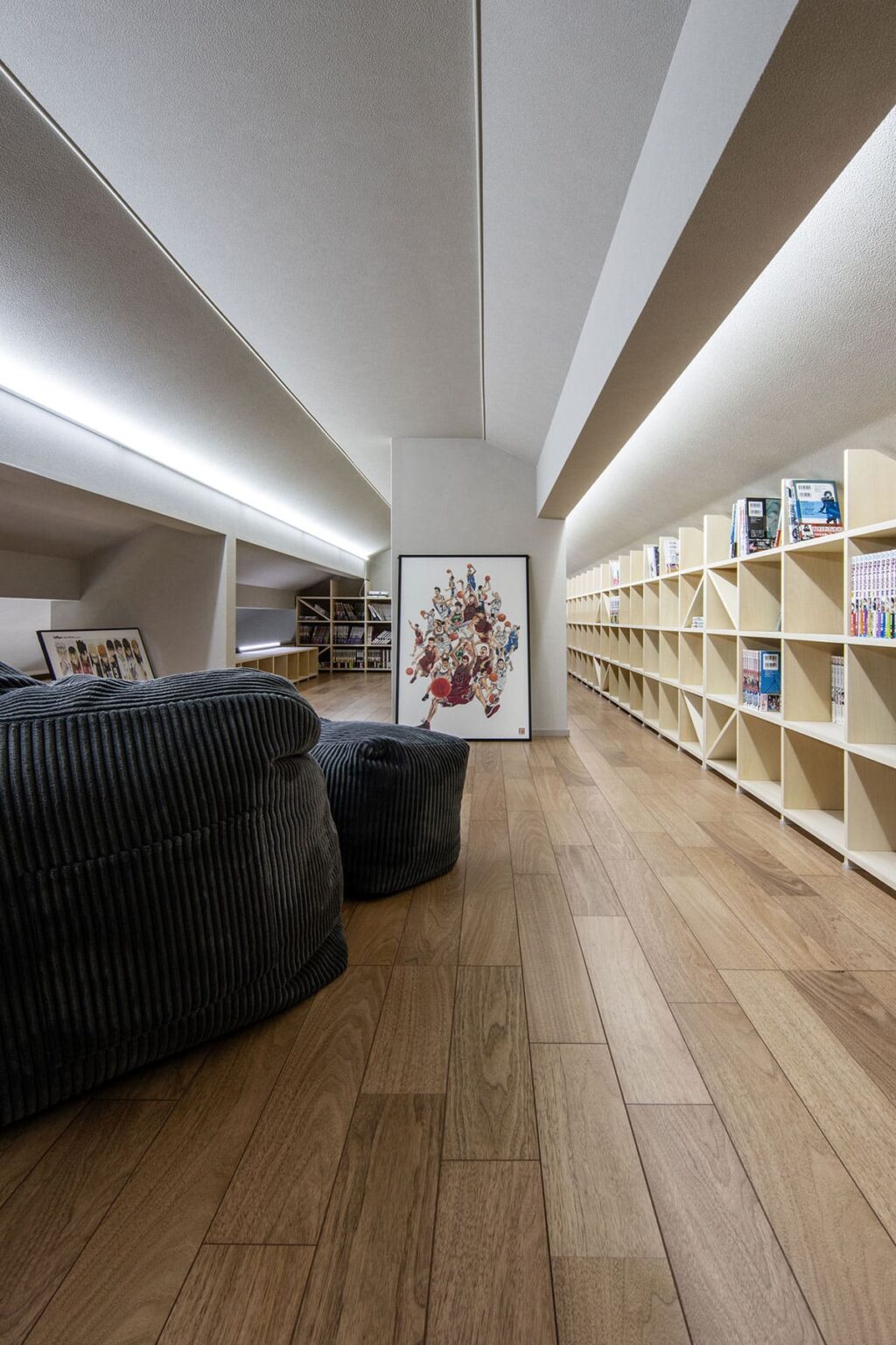 壁一面のA5判本棚 奥行180 – margherita お客様事例