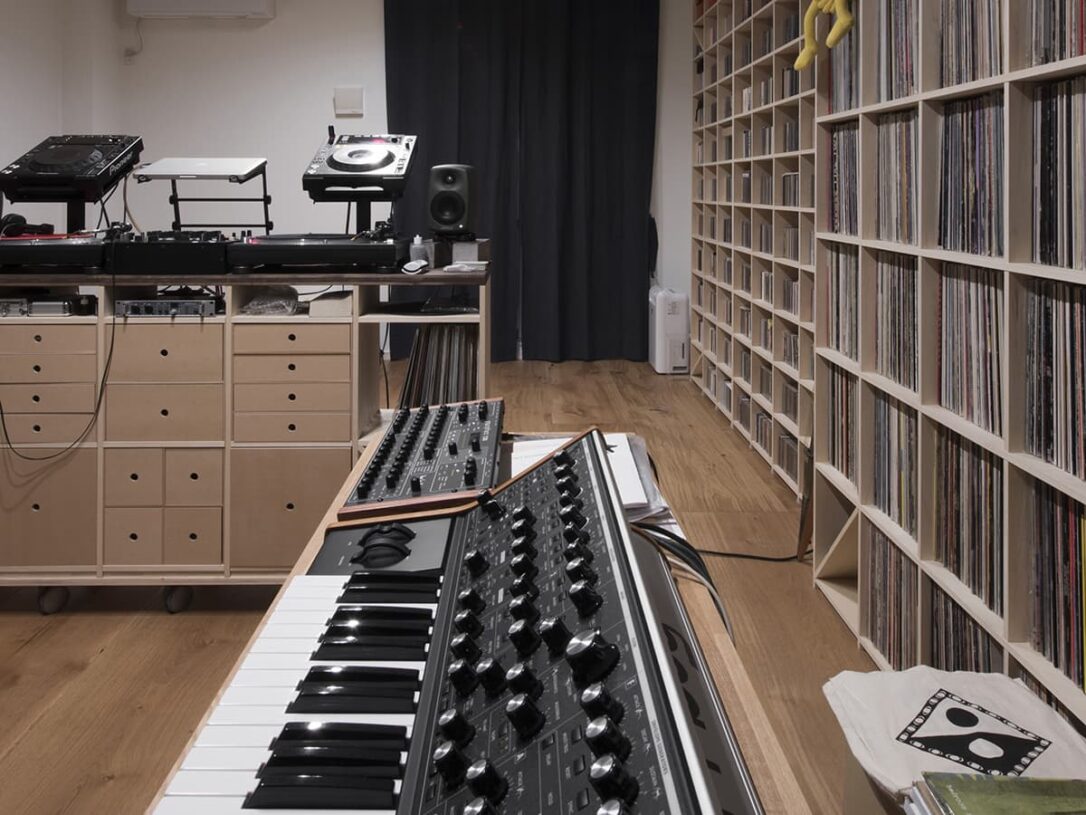 DJブース – at SITE margherita