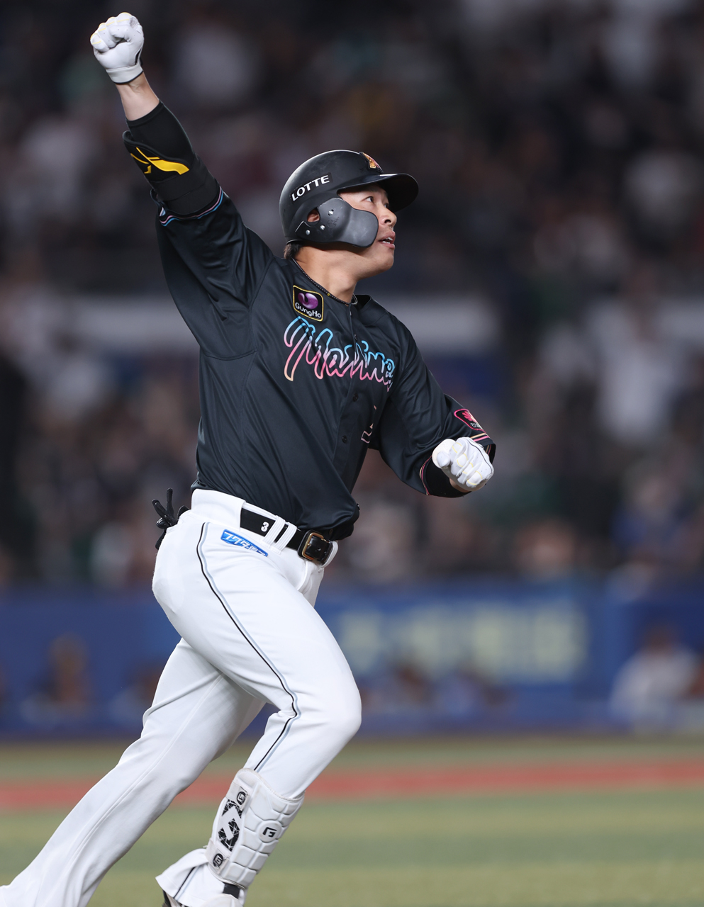 角中選手が2023年7月度「スカパー！サヨナラ賞」受賞 - 千葉ロッテ