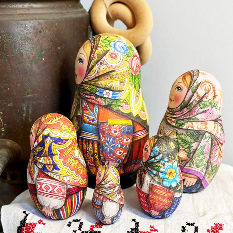 ロシア雑貨店マリンカ / タチアナ・オレニコワ作 マトリョーシカtok005-5p