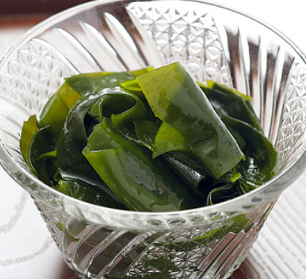 商品案内〉めかぶ｜株式会社マルダイ長沼｜海からの贈り物 宮城 南三陸