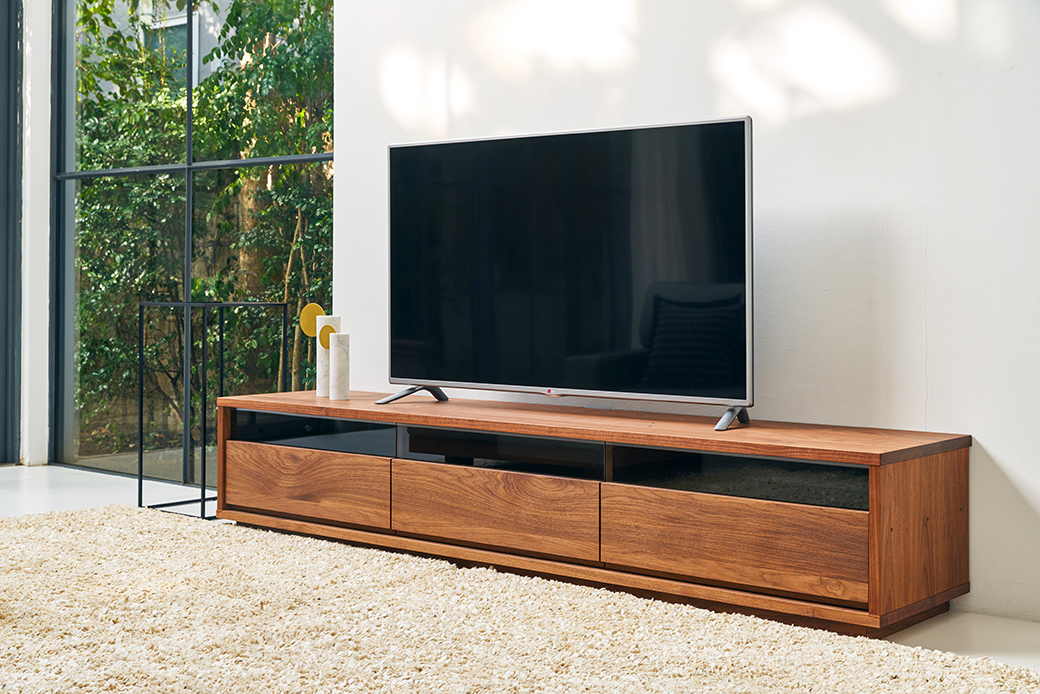 新サイズが登場！スリムなデザインのテレビ台 / NEWS / インテリアの