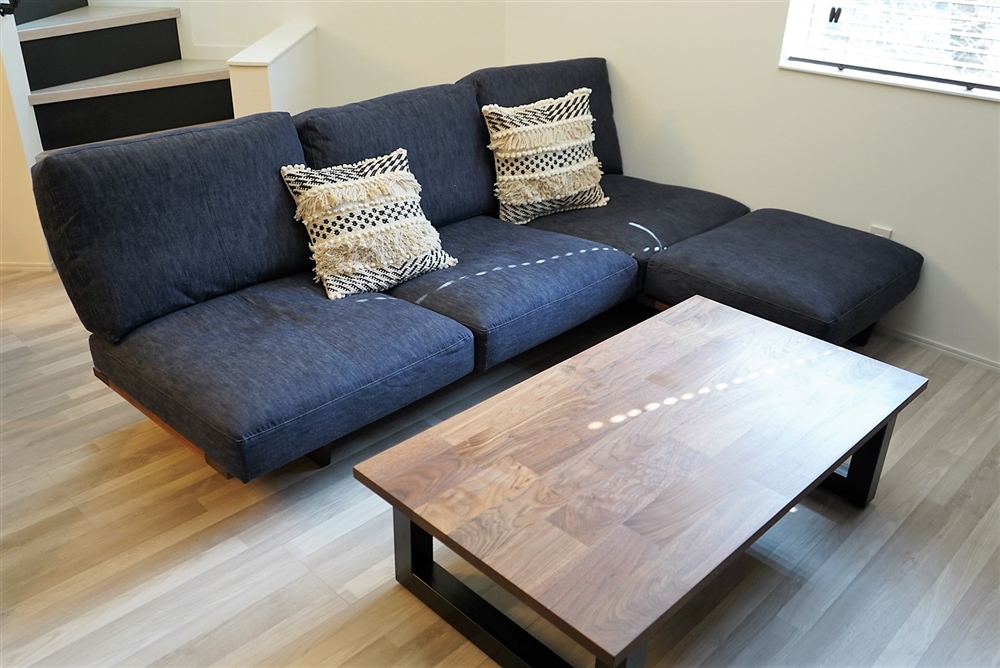 ソファから始まる家づくり、モノソファのある暮らし。 / NEWS