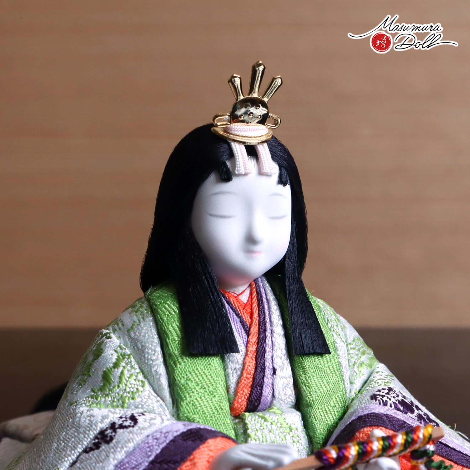 雛人形 伝統的工芸品 三世・金林真多呂作 「雅雛」正絹西陣織 黄櫨染