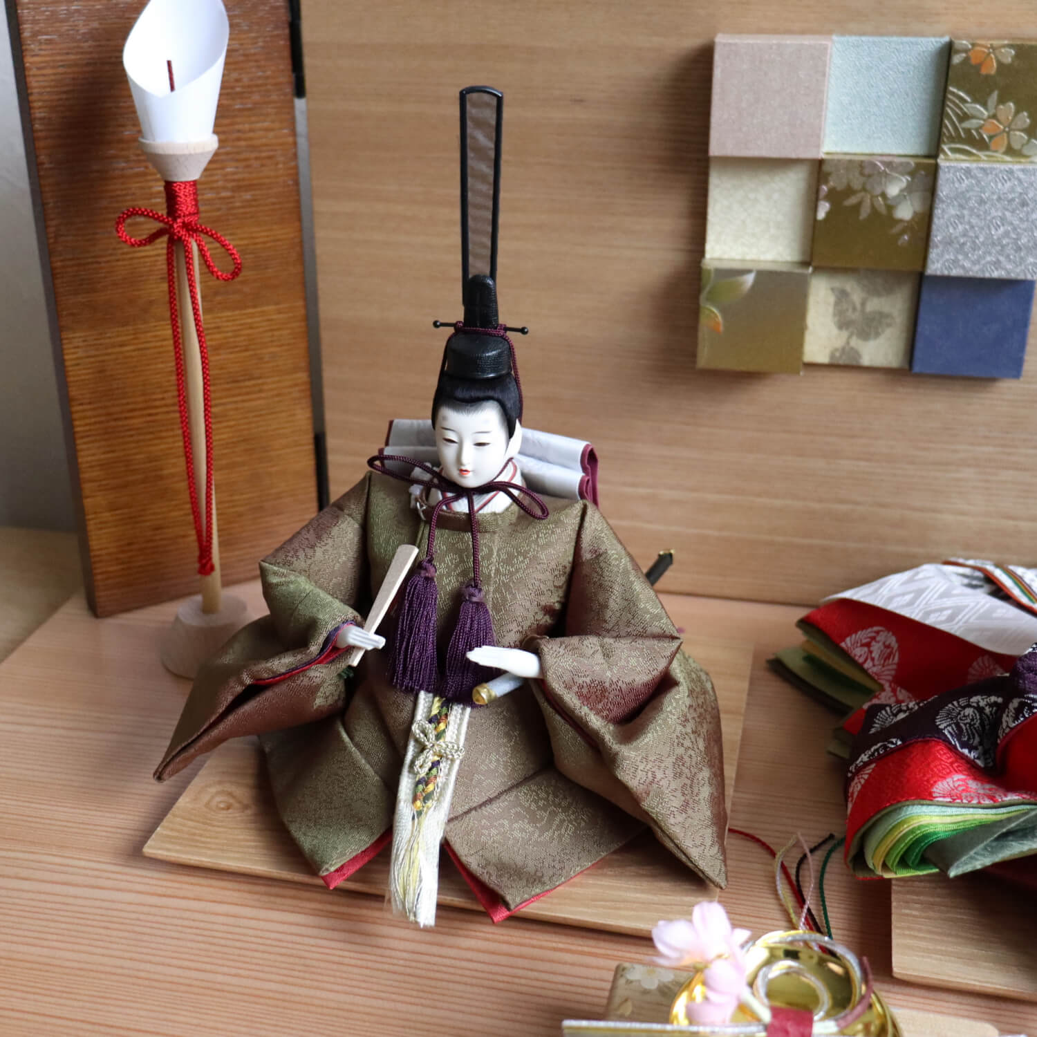 雛人形 内閣総理大臣賞受賞作家 松宝作 25号 芥子 正絹西陣織麹塵染