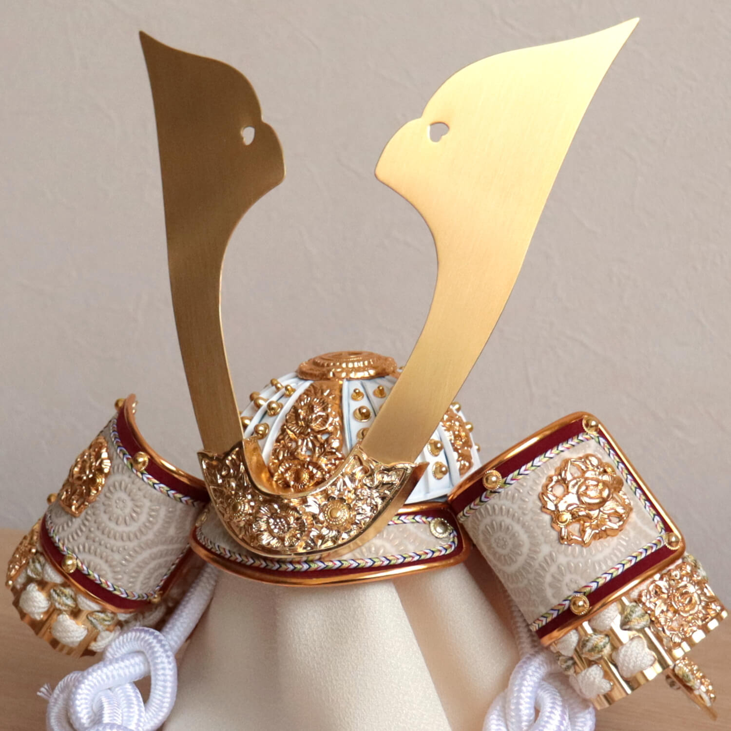 五月人形 ケース飾り 兜 伝統工芸士 誠山作 10号ナチュラル兜 正絹