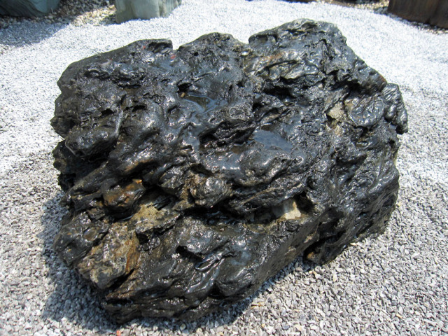 千軒石 庭石 銘石 北海道産 松前古潭石 3.7尺 景石 天然石 真黒石 塊石