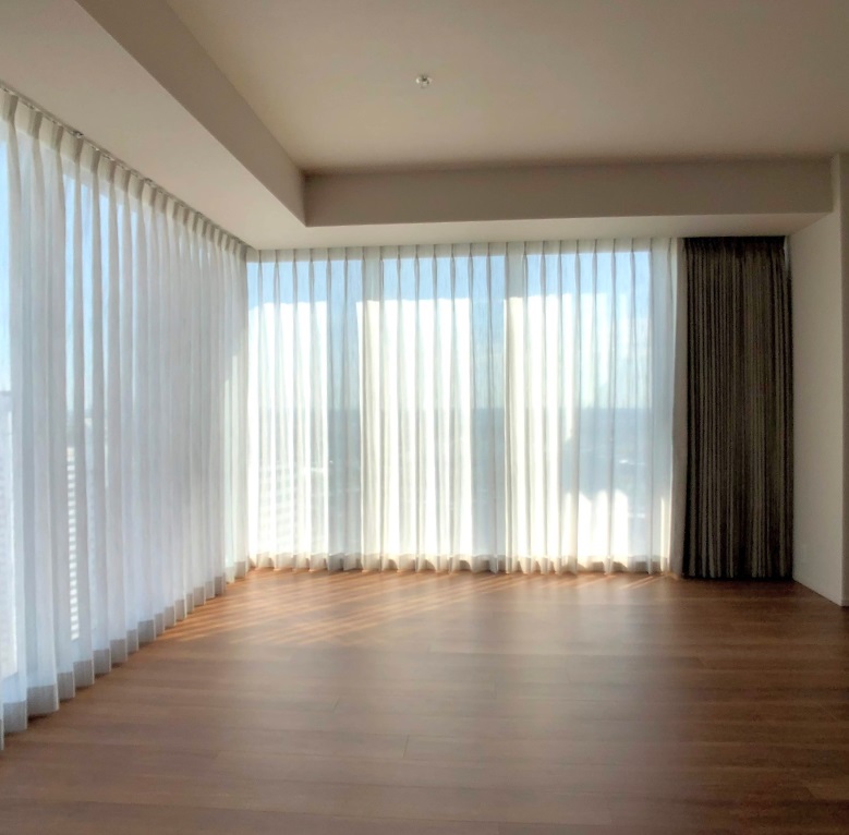 五洋インテックスの人気カーテン。『サウスエンド』の展示品紹介と納品