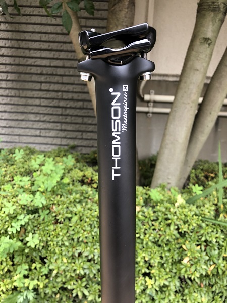 THOMSON Masterpiece C 初のカーボン シートポストが入荷しました
