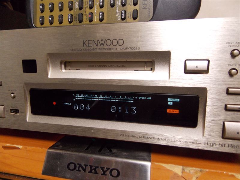 Kenwood DMF-7002S [MiniDisc Wiki]
