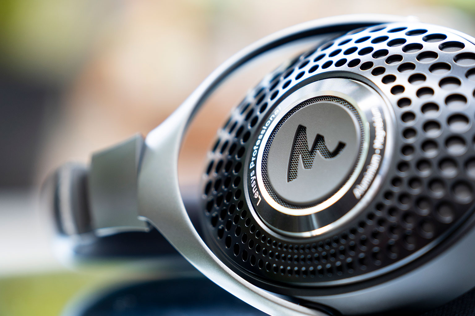 Focal Professionalが密閉型ヘッドホンの新製品Lensys Professionalを