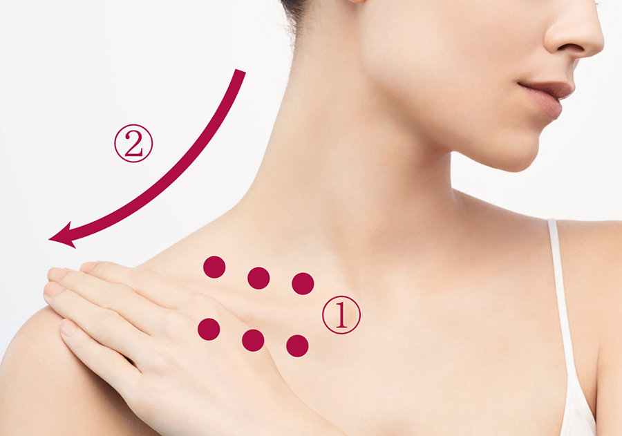 左右対称につまみ流すフェイスライン、チークラインのスペシャリスト