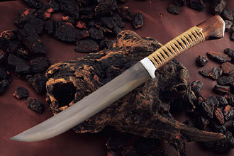 秋友義彦作 甲伏 黒錆付「椎葉山差」8寸5分・両刃 | 和式鍛造ナイフ