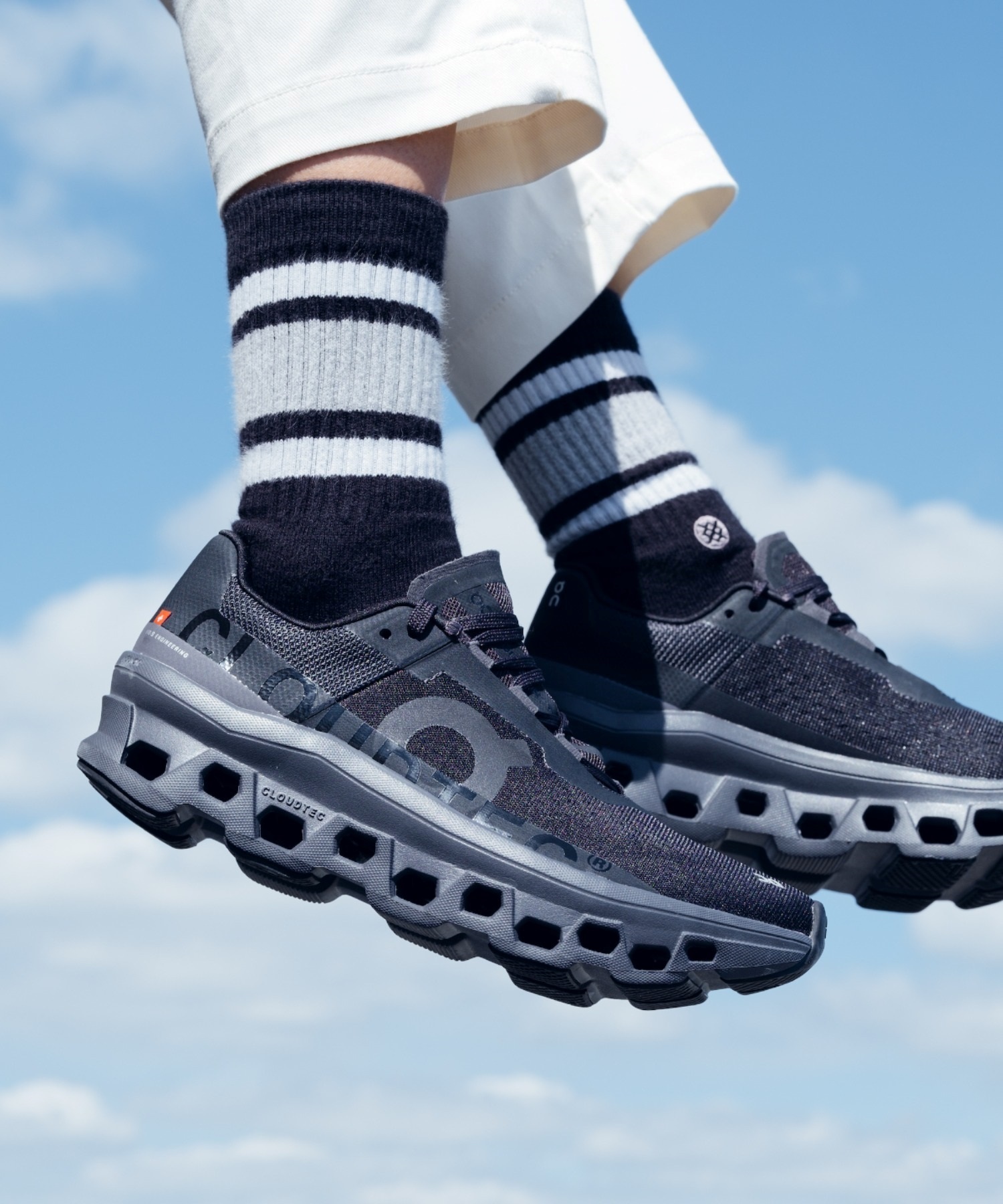 ON オン スニーカー レディース Cloudmonster クラウドモンスター 厚底