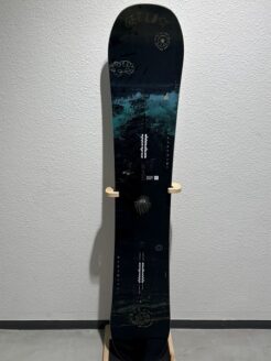 ディレクショナル特集 | ムラサキスポーツの中古スノーボード専門サイト