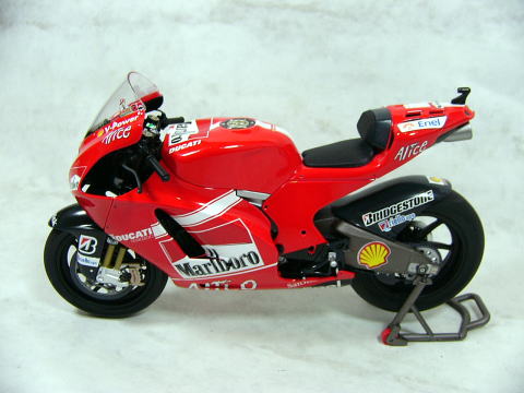 1/12ドカティデスモ'09マルボロ&barSet デカール - ミュージアム