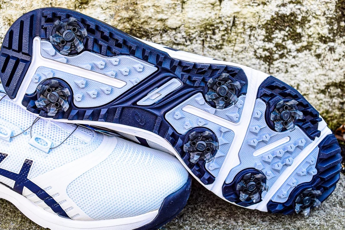 スリクソンがアシックスとタッグ！アシックス ゲルコース ゴルフ