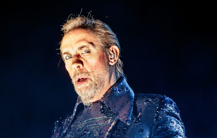 Bauhaus frontman Peter Murphy reportedly kicked out of his own show