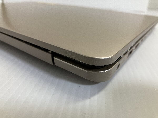 ideapad Slim 170 ヒンジが割れた