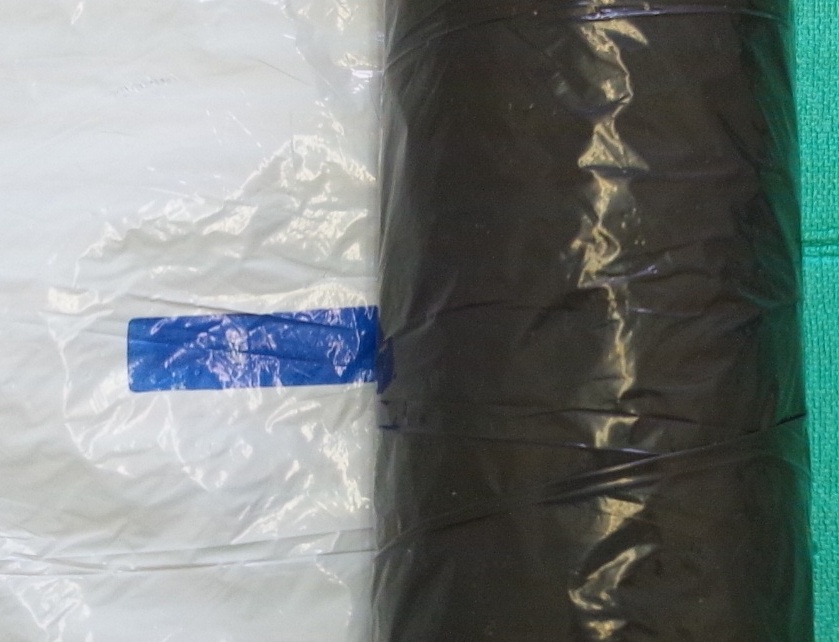 オリジナル国産白黒マルチ 厚み0.021mm(幅95cmX長さ200m 単品): 農業資材