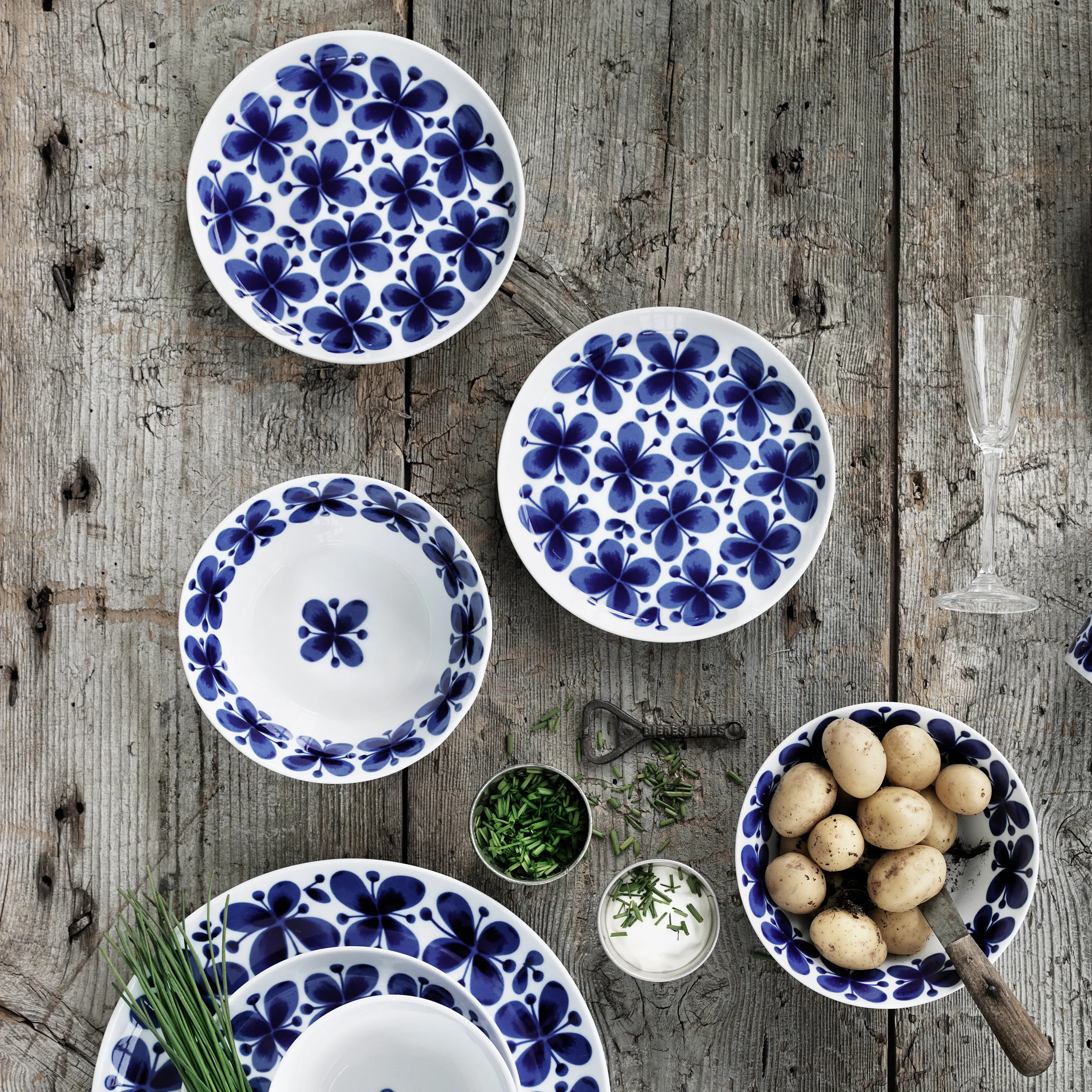 Rörstrand | ロールストランド からのMon Amie/モナミプレート