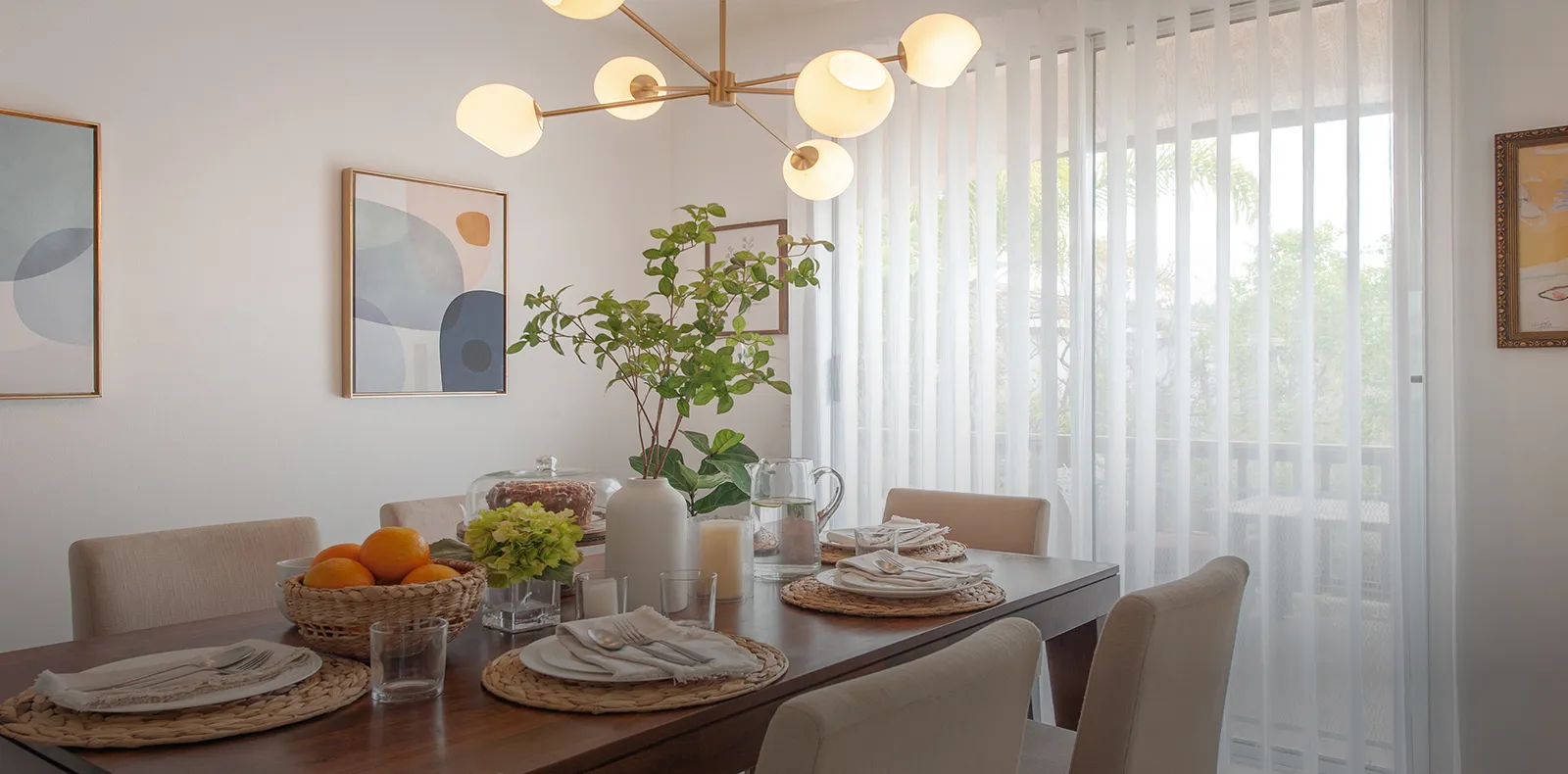 スマートドレープシェード | 進化したバーチカルブラインド