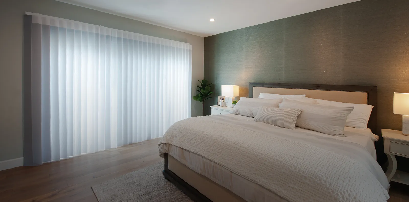 スマートドレープシェード | 進化したバーチカルブラインド